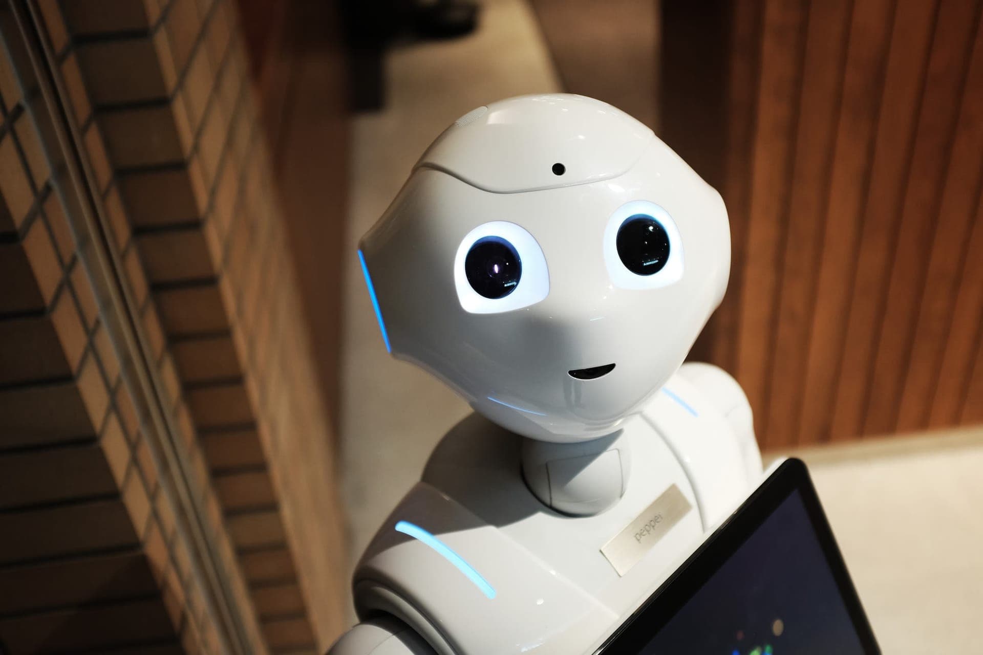 The Shift to Agentic AI: How Autonomous Agents Are Moving Beyond Chatbots